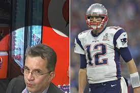 Mauricio ortega, periodista que robó el jersey de tom brady (youtube nfl fanzone) el super bowl li fue ganado por tom brady y los patriots de new england, un juego en el que vencieron a los. Meet Tom Brady Jersey Thief Faux Reporter Who Exploited Job