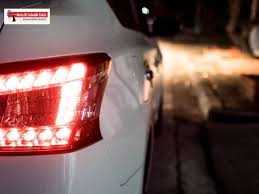 Senang je nak bagi orang pandang kereta tak berkelip2. Pemilik Kenderaan Guna Lampu Brek Berkelip Kelip Buat Hati Jadi Sakit