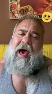 @roberdragos Gracias por tus felicitaciones de cumpleaños y por cantar mi  canción favorita. 😍🥰😘#oslo #moneyheist #robertogarcia #roberdragos  #lacasadepapel