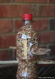 кормушка для птиц из пластиковой бутылки 5 литров фото Dlya Ptic Kormushka Iz Plastikovoj Butylki 5 415x600 107kb Kormushka Dlya Ptic Samodelnye Kormushki Pticy