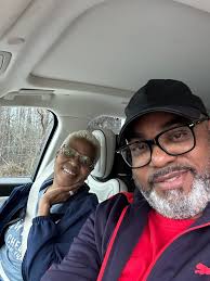 Everett Kelley (@dreverettkelley) • Instagram photos and videos