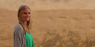 Δανάη μιχαλάκη (δρόσω) και αμαλία καβάλη (μοδίστρα). Agries Melisses Ti Apokalypse H Danah Mixalakh Gia Th Synexeia Ths Seiras Zwh Iefimerida Gr