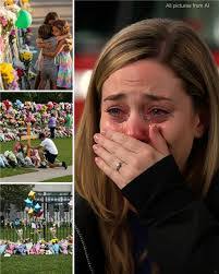 Deborah Bos's Instagram, Twitter & Facebook