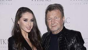 We did not find results for: Miliarder Jozef Wojciechowski Bedzie Ojcem Patrycja Tuchlinska Jego Mlodsza O 50 Lat Partnerka Jest W Ciazy