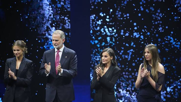 Premios Princesa de Girona 2025: última hora de la princesa Leonor, la  infanta Sofía y los reyes en Barcelona, en directo