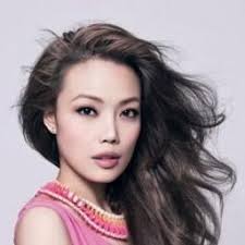 Mar 17, 2021 · 許多人在追了古裝耽改劇《山河令》之後，才漸漸發現張哲瀚的「美」，他的古裝扮相越看越有韻味，太適合周子舒這個角色了！其實張哲瀚出道已經超過十年了，多年來不溫不火，演過不下十部的古裝劇，直到《芸汐傳》才終於被記住，《山河令》讓他更上一層樓，以下張哲瀚演過的古裝角色，他. å®¹ç¥–å„¿ é'Ÿèˆ'æ¼« ç»™è‡ªå·±çš„ä¿¡ Song Lyrics And Music By å®¹ç¥–å„¿ é'Ÿèˆ'æ¼«arranged By Janetmomo On Smule Social Singing App