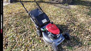 What size lawns is it recommended for? Honda Hrr Gas Lawn Mower Review Winter Wishes For Summer Reliability Slashgear