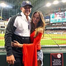 Brooks koepka and girlfriend jena sims at the us open final round in 2017 (image: Brooks Koepka Girlfriend Jena Sims Sizzles In Stunning Pics As Star Goes For Masters Glory World Sports Tale