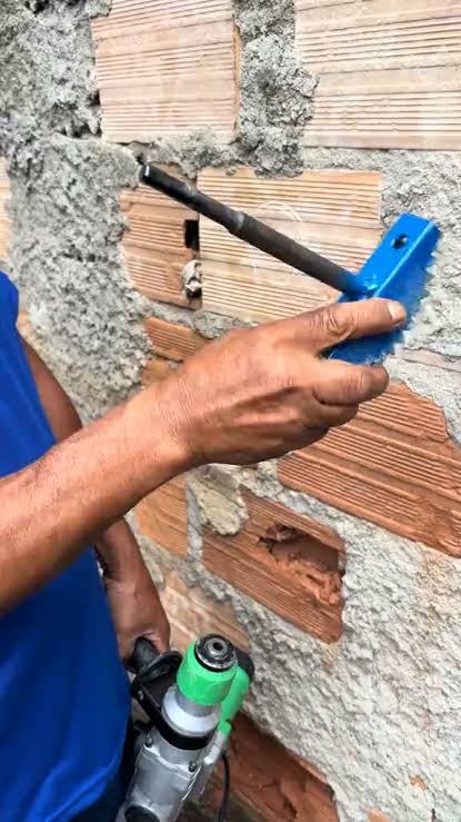 طلاء خارجي : monocouche حماية للواجهات الخارجية ضد العوامل الجويه - الحراره  - الرطوبه مع مظهر جمالي مميز - حل للشقوق في الحيوط الخارجيَة للتواصل و  الحجز : 20295334 | Décoration Mk