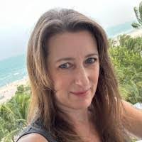 Lisa Mannino's Instagram, Twitter & Facebook