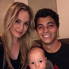Fritz's parents were professional tennis players, with his mother, kathy, having cracked the top 10 on. Taylor Fritz S Current Girlfriend Morgan Riddle Wife Bio