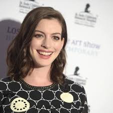 Actress Anne Hathaway announces pregnancy