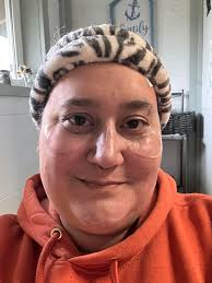 Safer beauty and Whole30 chat with friends