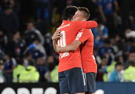 ● braian romero es un futbolista argentino de 29 años que actualmente se desempeña como atacante en independiente. Fernando Gaibor Braian Romero Fernando Gaibor And Braian Romero Photos Zimbio