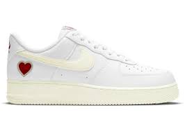 Nike air force 1 valentine's day color: Nike Air Force 1 Low Valentines Day 2021 Dd7117 100