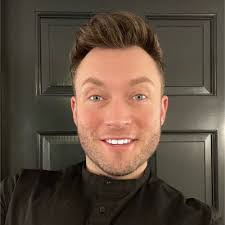 Chelsey Klein's Instagram, Twitter & Facebook