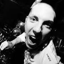 Stream Barry Connell music