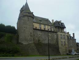 Chateau Medieval De Chateaugiron Chateau Chateau France Chateau Medieval