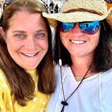 Terry Windell's Instagram, Twitter & Facebook