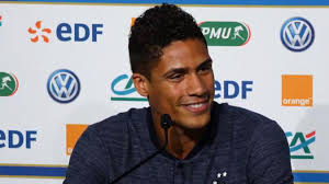 Sir alex ferguson is interested in lens' raphael varane. Raphael Varane Croise Les Doigts Pour Le Rc Lens Ils Peuvent Le Faire