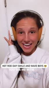 Smile & Wave Boys! It's Hot Rod Wednesday 😈