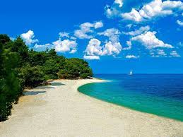 Croacia es el lugar de las mil islas que ofrece a los viajeros del mundo más de seis mil kilómetros en la lista europea de las mejores playas, croacia brinda muchas, tantas que en más de 100 se ondean. Playas De Croacia Guia De Croacia