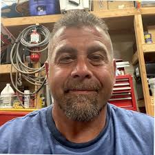 Robert Cusato's Instagram, Twitter & Facebook