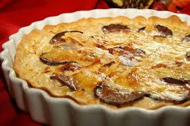 Tarte A L Andouille De Vire Aux Pommes Et Au Camembert La Cuisine De Jackie En 2020 Andouille De Vire Andouille Recette Tarte