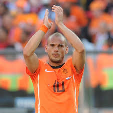 Zeitung ‚nice matin' berichtet, könnte noch am heutigen sonntag niemand geringeres als mittelfeldspieler wesley sneijder in der allianz riviera anheuern. Wesley Sneijder Zum Gluck Erst Im Finale Gegen Dfb Elf Wm Aktuell