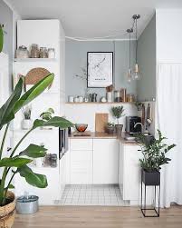 Jul 21, 2015 · idée déco murale de cuisine contemporaine les étagères sont une autre excellente idée pour la déco mur cuisine. Apartment Therapy On Instagram The Cutest Little Kitchen Space Image Oursweetliving Cuisine Fonctionnelle Idee Deco Cuisine Deco Petit Appartement