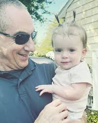 esmedustin 3️⃣ years of being married, 2️⃣ kids, and ☝️ love. Thanks for  all the good times. Let's see how number 4 goes 👀.