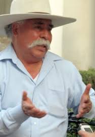 La pasión de Elías Guerra • LADO B