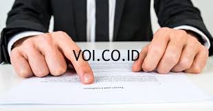 Maybe you would like to learn more about one of these? Contoh Kalimat Kaidah Kebahasaan Teks Ulasan