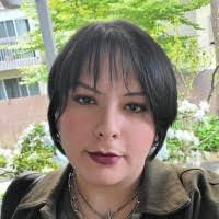 Jessica Sayers's Instagram, Twitter & Facebook