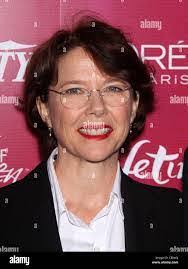 Annette Peyton's Instagram, Twitter & Facebook