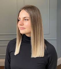 La schiaritura avviene in modo . Shatush Tutto Sulla Tecnica Schiaritura Capelli Piu Famosa E Nuove Tendenze