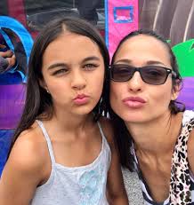 Blessed in Doubles mama, Zoe looking fab in her black sweater 😍 P.s how  gorgeous are her two sets of twins? 💞 https://www.luxefitness.co.nz/