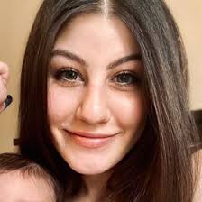 Kim Madore (kimsicles)