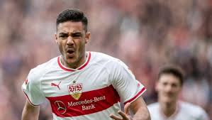 Schalke 04'ten kiralık olarak premier league takımlarından liverpool'da forma giymektedir. Ozan Kabak In Takimi Aciklandi