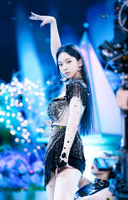 Paris spritze (nennt man in deutschland anders aus) man wird dadurch . Karina Aespa 9gag