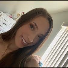 Avery Kempton's Instagram, Twitter & Facebook