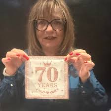 Hi. Looking for a bit of help. Can anyone recommend any insurance companies  who offer limousine insurance for wedding cars & 8 seater 4x4 style  limousines…. Ive called a few 'specialist limousine