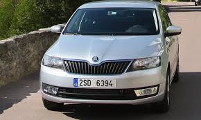 Skoda new rapid skoda new rapid is a 5 seater sedan available in a price range of rs. Fahrbericht Skoda Rapid 1 2 Tsi 2012 Autozeitung De