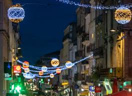 Îți mulțumesc pentru toți anii în care ai fost primul gând dimineața și ultimul seara, iar fiecare an mai frumos ca cel care a trecut. Sete La Ville S Illumine A L Occasion Des Fetes De Fin D Annee Le Mouvement
