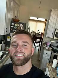 Mimi Burnham's Instagram, Twitter & Facebook