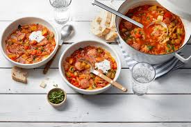 Paprika Kohl Eintopf Mit Mettwurstchen Rezept Rezept In 2020 Mettwurst Eintopf Rezepte