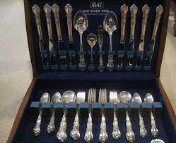 This item can be shipped to united states. 1847 Rogers Bros Is Heritage Flatware With Chest 52 Pieces Ronsusser Com