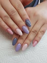En 2018 los colores favoritos fueron tonos verde limón y ultravioleta, pero para el 2019 los tonos y estilos cambian para the cheetah nails could be painted in variety of colors and designs. 61 Summer Nail Color Ideas For Exceptional Look 2019 Koees Blog