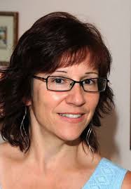 Sunday chat with Danbury author Lauren Baratz-Logsted