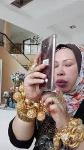 Cik b redha je pakai baju raya wakanda dato vida. Nak Jadi Puteh Ke Nak Pakai Emas Sayang Sayang Dsv
